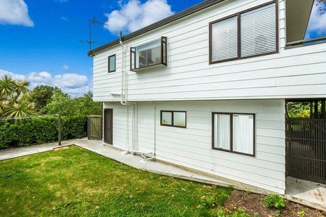 Photo of property in 2/6 Evan Street, Belmont, Auckland, 0622