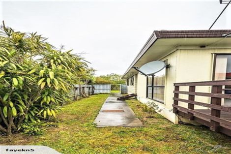 Photo of property in 2/190 Te Irirangi Drive, Flat Bush, Auckland, 2019