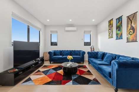Photo of property in 13 Ngakau Road, Karaka, 2113