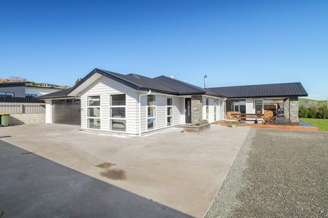 Photo of property in 2 Chatham Street, Waihola, Milton, 9073