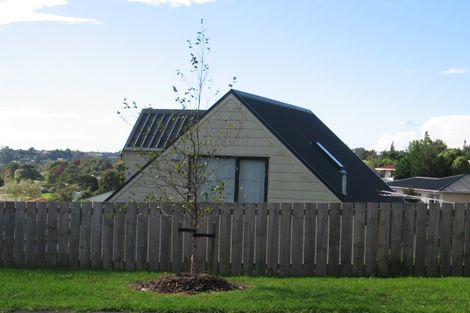 Photo of property in 203 Glengarry Road, Glen Eden, Auckland, 0602