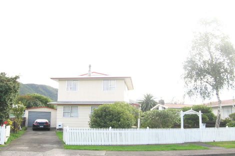 Photo of property in 23 Clouston Park Road, Clouston Park, Upper Hutt, 5018