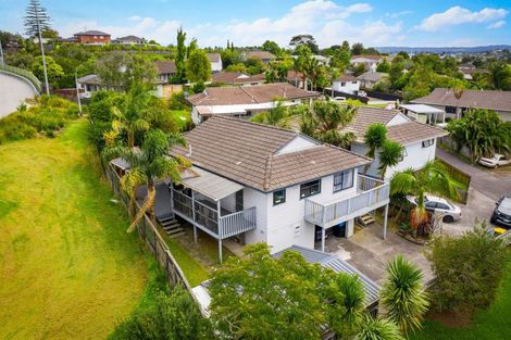 Photo of property in 2/20 Landsdale Place, Massey, Auckland, 0614