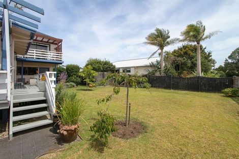 Photo of property in 46 Taihiki Road, Clarks Beach, 2122