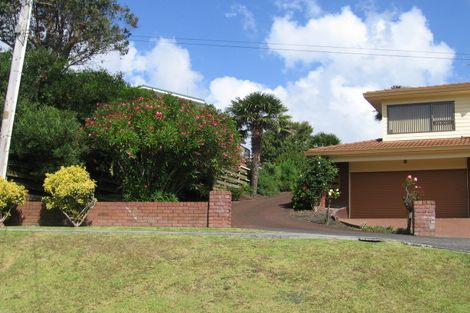 Photo of property in 1/33 Parr Terrace, Castor Bay, Auckland, 0620