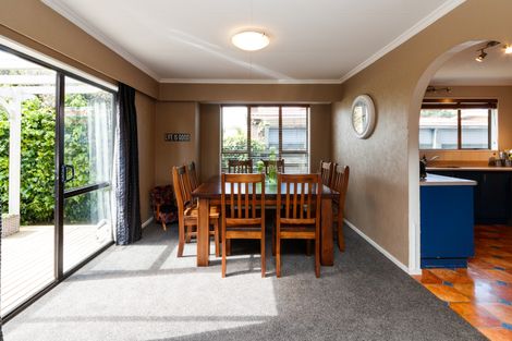 Photo of property in 19 Haast Place, Awapuni, Palmerston North, 4412