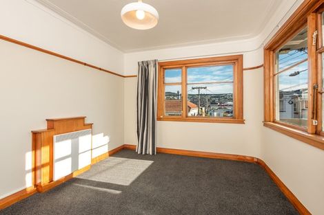 Photo of property in Ionian Flats, 123-125 Brougham Street, Mount Victoria, Wellington, 6011