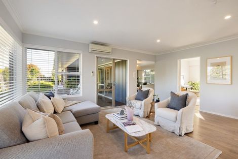 Photo of property in 82 Williams Street, Cambridge, 3434