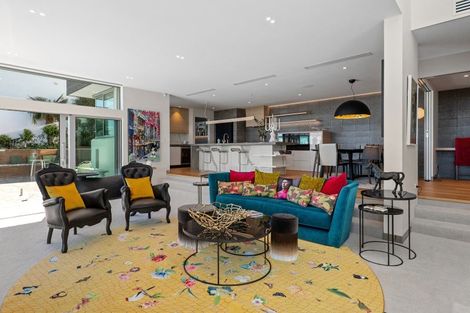 Photo of property in 6 Gazelle Lane, Redcliffs, Christchurch, 8081