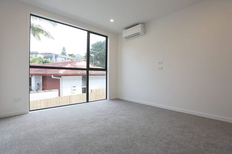 Photo of property in 13b King Richard Place, Browns Bay, Auckland, 0630
