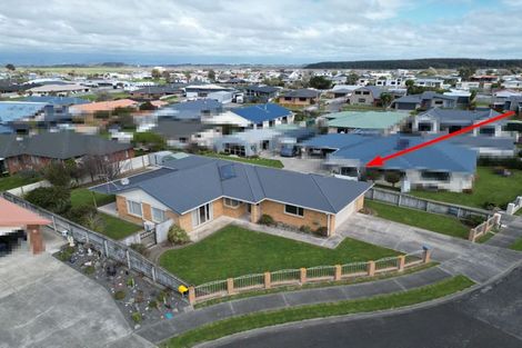 Photo of property in 6 Teppett Place, Foxton Beach, Foxton, 4815