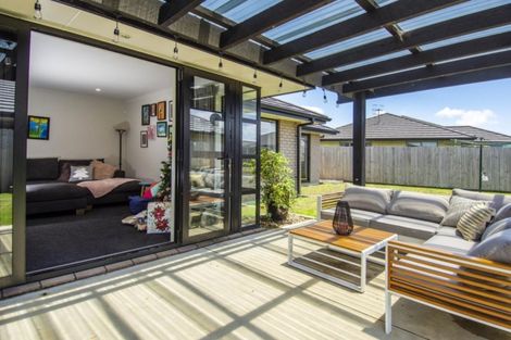 Photo of property in 26 Rainey Crescent, Papamoa Beach, Papamoa, 3118