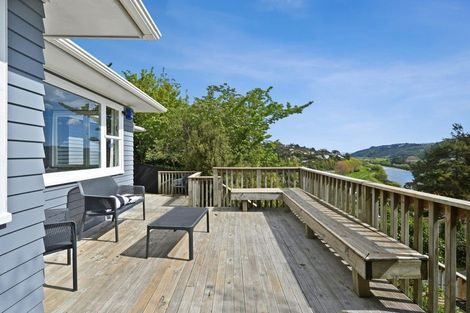 Photo of property in 16 Manor Drive, Stokes Valley, Lower Hutt, 5019