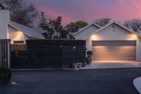 Photo of property in 142 North Parade, Richmond, Christchurch, 8013