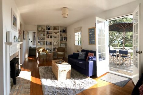 Photo of property in 12 Brind Road, Russell, 0202