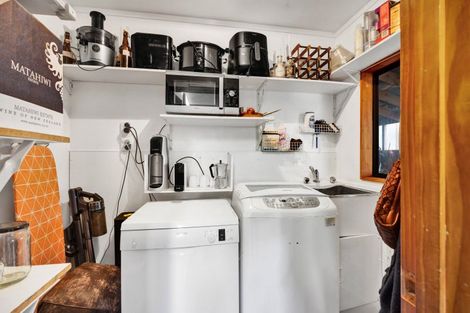 Photo of property in 20 Heaphy Street, Westown, New Plymouth, 4310