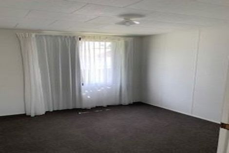 Photo of property in 28 Devonshire Road, Unsworth Heights, Auckland, 0632