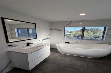 Photo of property in 5 Wyon Way, Flat Bush, Auckland, 2016