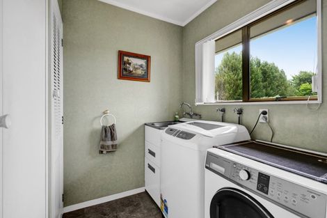 Photo of property in 21 Kowhai Street, Inglewood, 4330