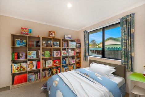 Photo of property in 12 Twickenham Place, Nawton, Hamilton, 3200