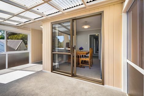 Photo of property in 87 Heta Road, Highlands Park, New Plymouth, 4312