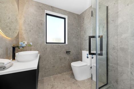 Photo of property in 13 Catalina Avenue, Rosehill, Papakura, 2113