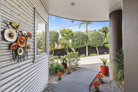 Photo of property in 89a Kowhai Road, Mairangi Bay, Auckland, 0630