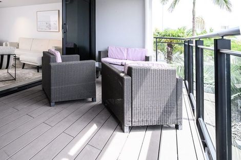 Photo of property in 2-06/424 Maunganui Road, Mount Maunganui, 3116