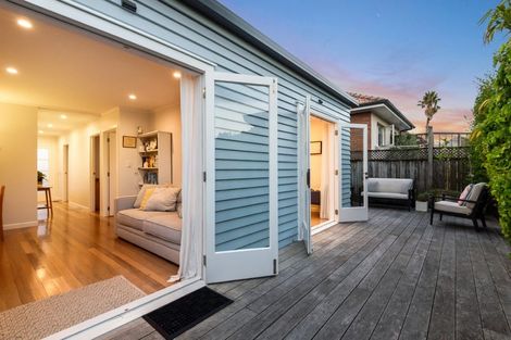 Photo of property in 1/10 Coronation Street, Belmont, Auckland, 0622