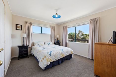 Photo of property in 166 Torkar Road, Clarks Beach, 2122