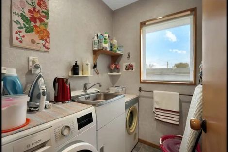 Photo of property in 6 Shearer Street, Tinwald, Ashburton, 7700