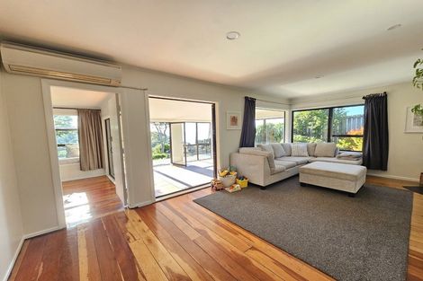 Photo of property in 17 Haunui Road, Pukerua Bay, 5026