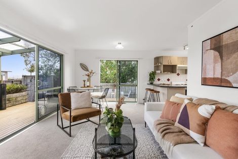 Photo of property in 1/8 Drome View Place, Beach Haven, Auckland, 0626