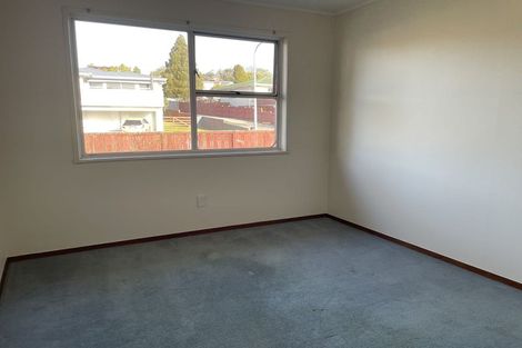 Photo of property in 17 Uppingham Crescent, Hillcrest, Auckland, 0627