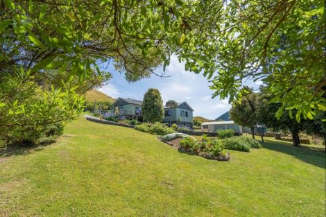 Photo of property in 111 Waterfall Road, Paraparaumu, 5032
