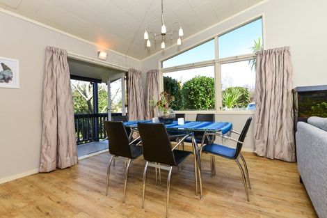 Photo of property in 15 Mclaren Place, Chedworth, Hamilton, 3210