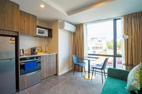 Photo of property in Proximity Apartment Hotel, 172 Thorndon Quay, Pipitea, Wellington, 6011