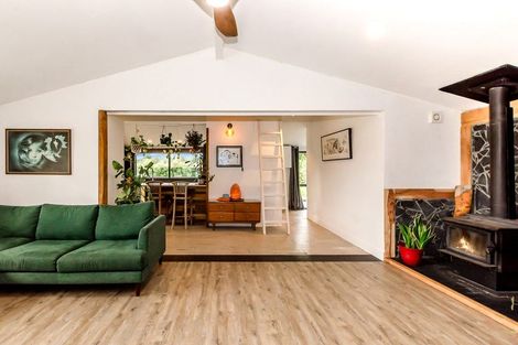 Photo of property in 577 Waikawa Beach Road, Waikawa Beach, Levin, 5573