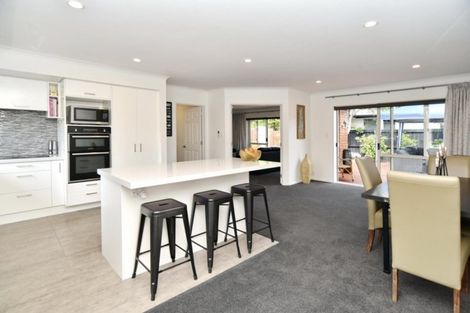 Photo of property in 4 Rue De La Mare, Parklands, Christchurch, 8083