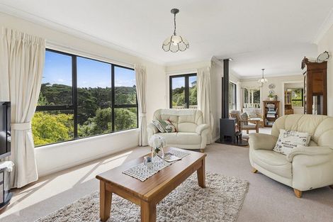 Photo of property in 10 Joseph Banks Drive, Whitby, Porirua, 5024