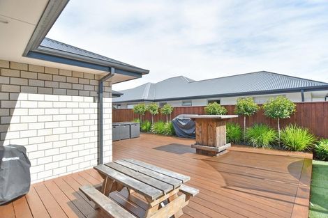 Photo of property in 5 Vittoria Lane, Pegasus, 7612