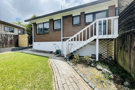 Photo of property in 1 John Webster Place, Glen Eden, Auckland, 0602