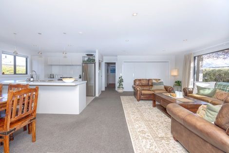 Photo of property in 16 Islington Place, Wanaka, 9305