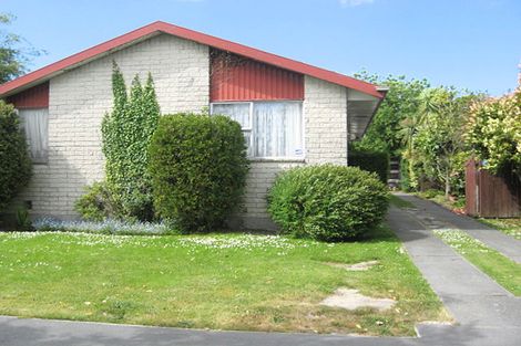 Photo of property in 7 Saunders Place, Redwood, Christchurch, 8051
