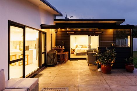 Photo of property in 5 Freedom Drive, Kelvin Grove, Palmerston North, 4414