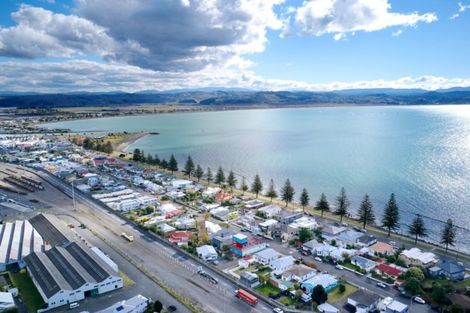 Photo of property in 40a Roslyn Road, Bluff Hill, Napier, 4110