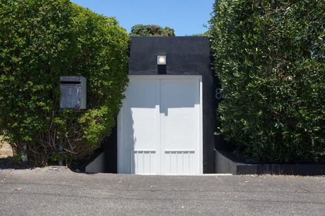 Photo of property in 8 Weona Place, Westmere, Auckland, 1022