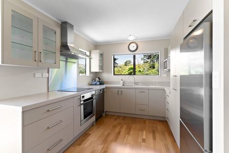 Photo of property in 4 Bushland Grove, Paparangi, Wellington, 6037