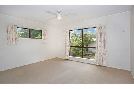 Photo of property in 2/60 Beach Road, Pahurehure, Papakura, 2113