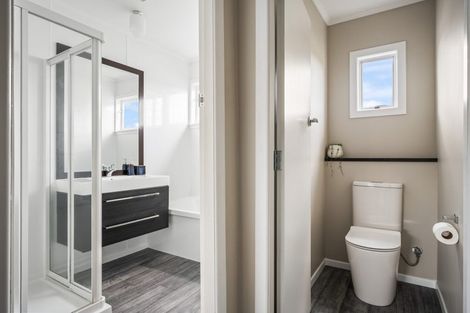 Photo of property in 28 Bickerstaffe Road, Maungaturoto, 0520